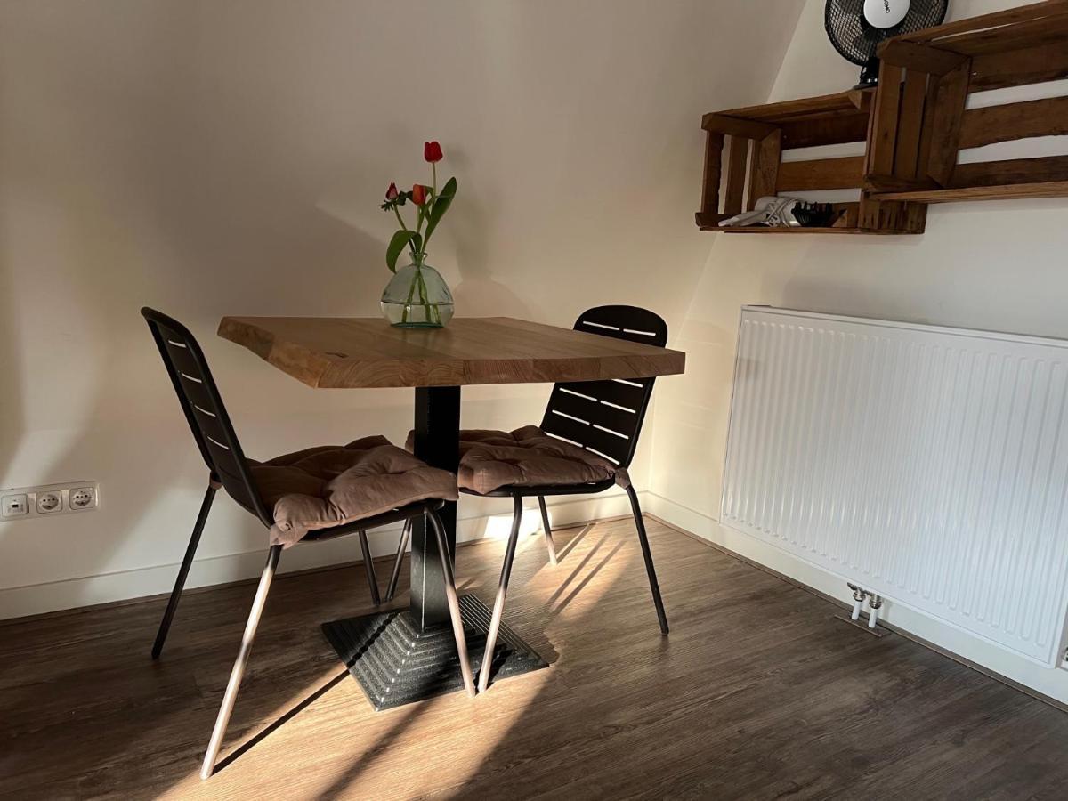Mid83 Bed and Breakfast Woudsend Exteriör bild